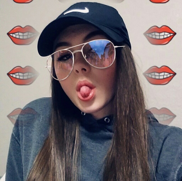 hayle_shaver